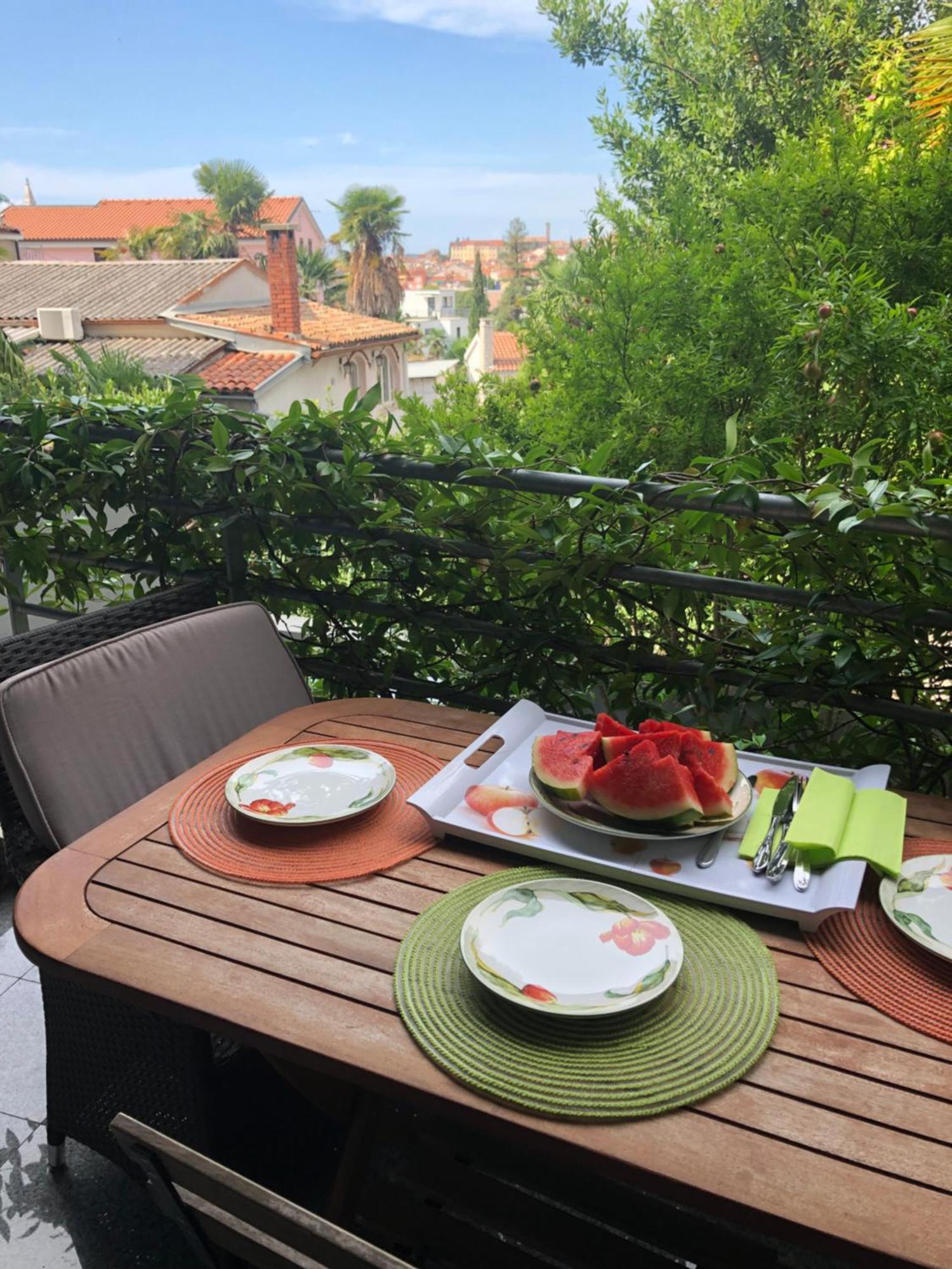 Alessia Apartments-Top Location And Garage Parking Rovinj Exterior foto